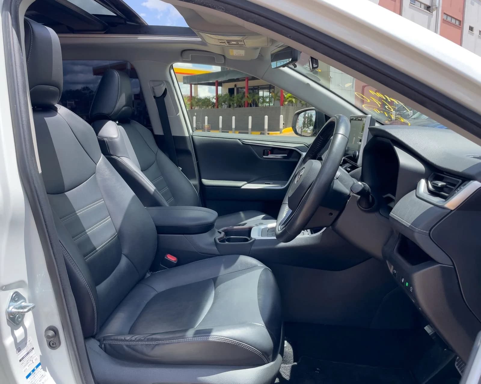 2020 TOYOTA RAV-4 thumbnail 7