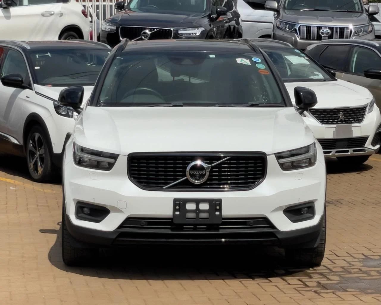 2018 VOLVO XC40 thumbnail 2