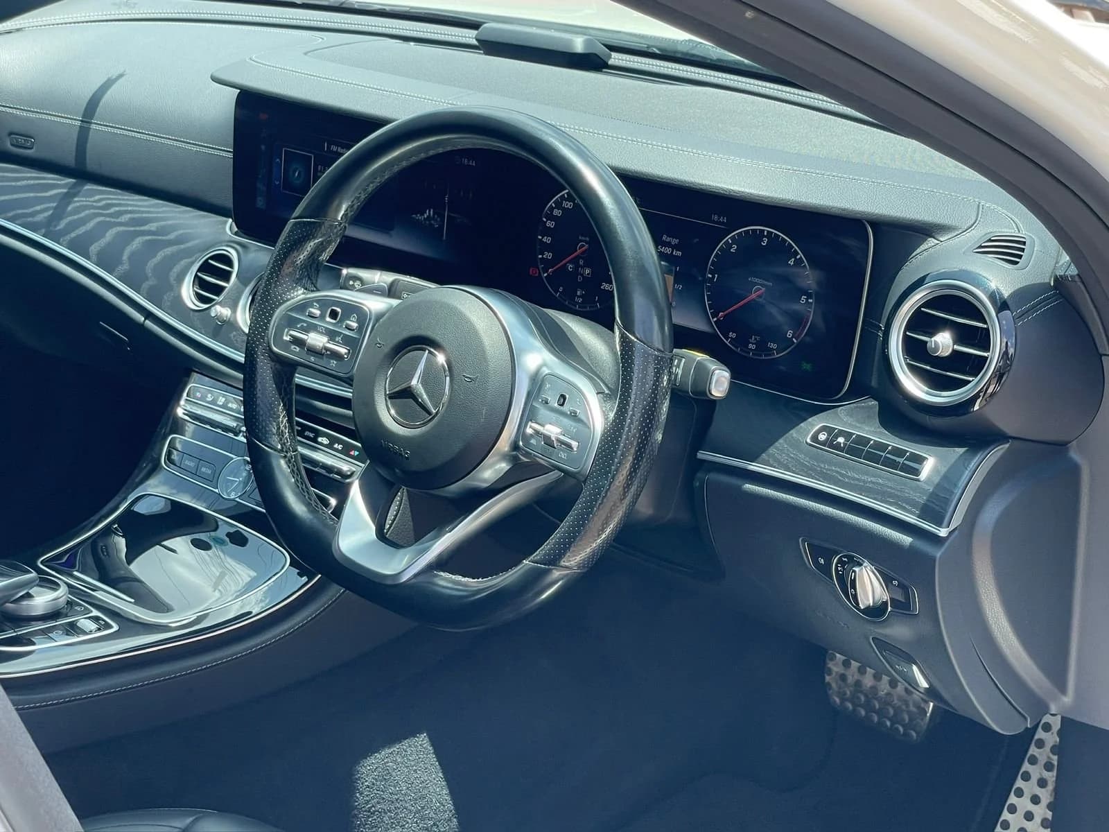 2019 MERCEDES BENZ E220d thumbnail 8