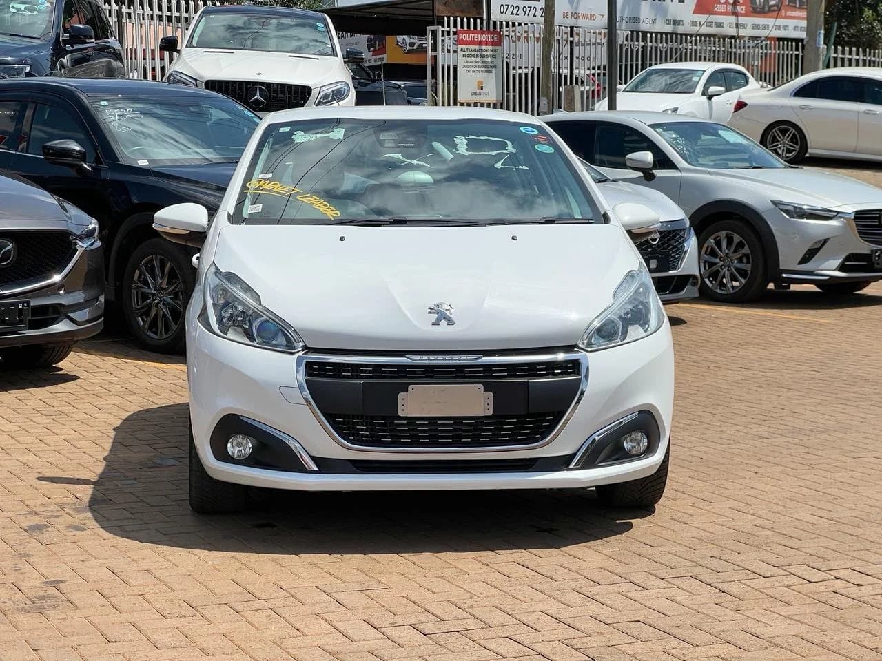 2019 PEUGEOT 208 thumbnail 2
