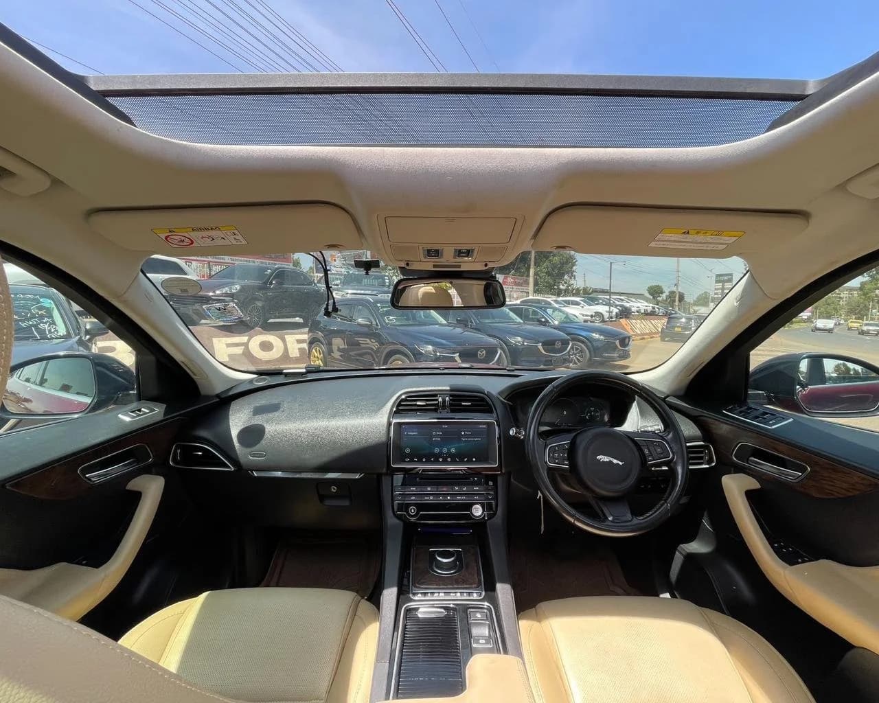 2016 Jaguar F-Pace 20d thumbnail 9