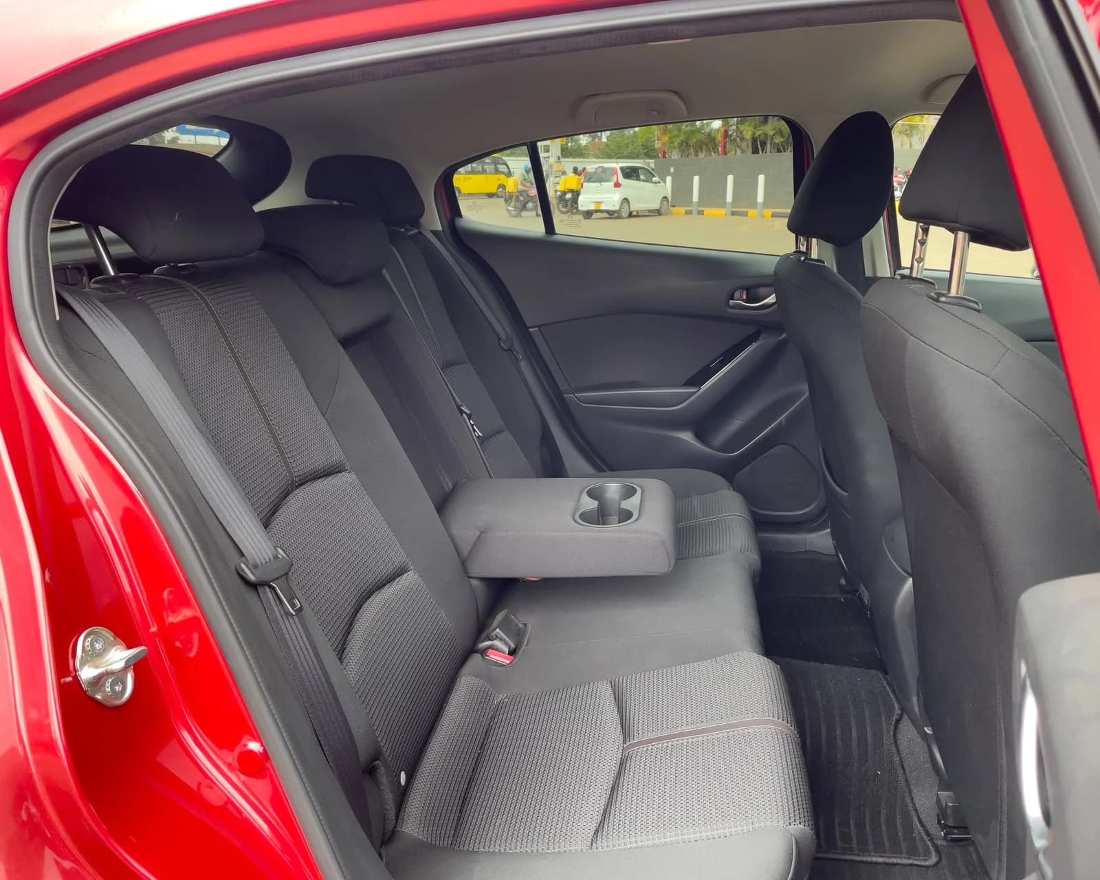 2019 Mazda Axela thumbnail 8