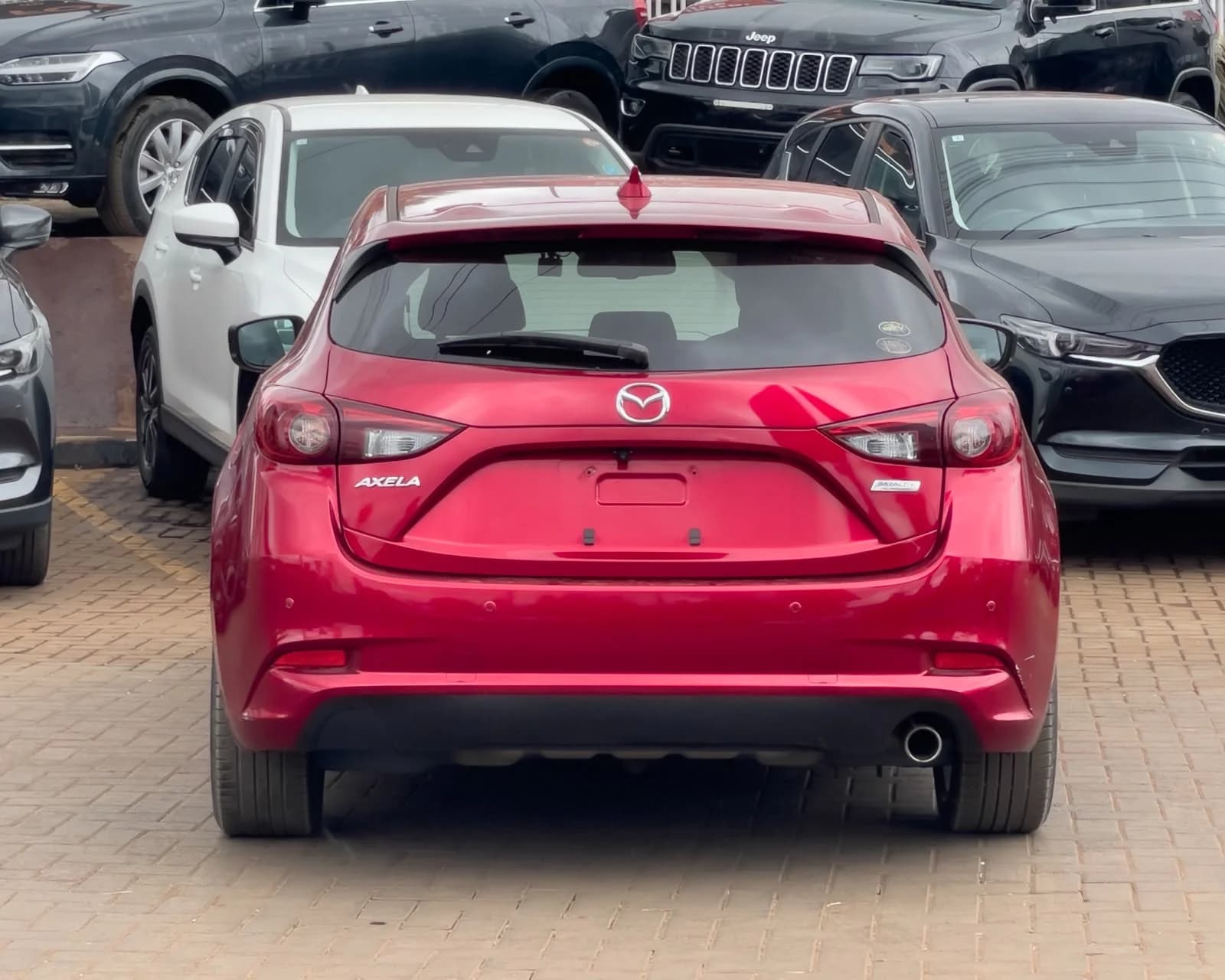 2019 Mazda Axela thumbnail 4