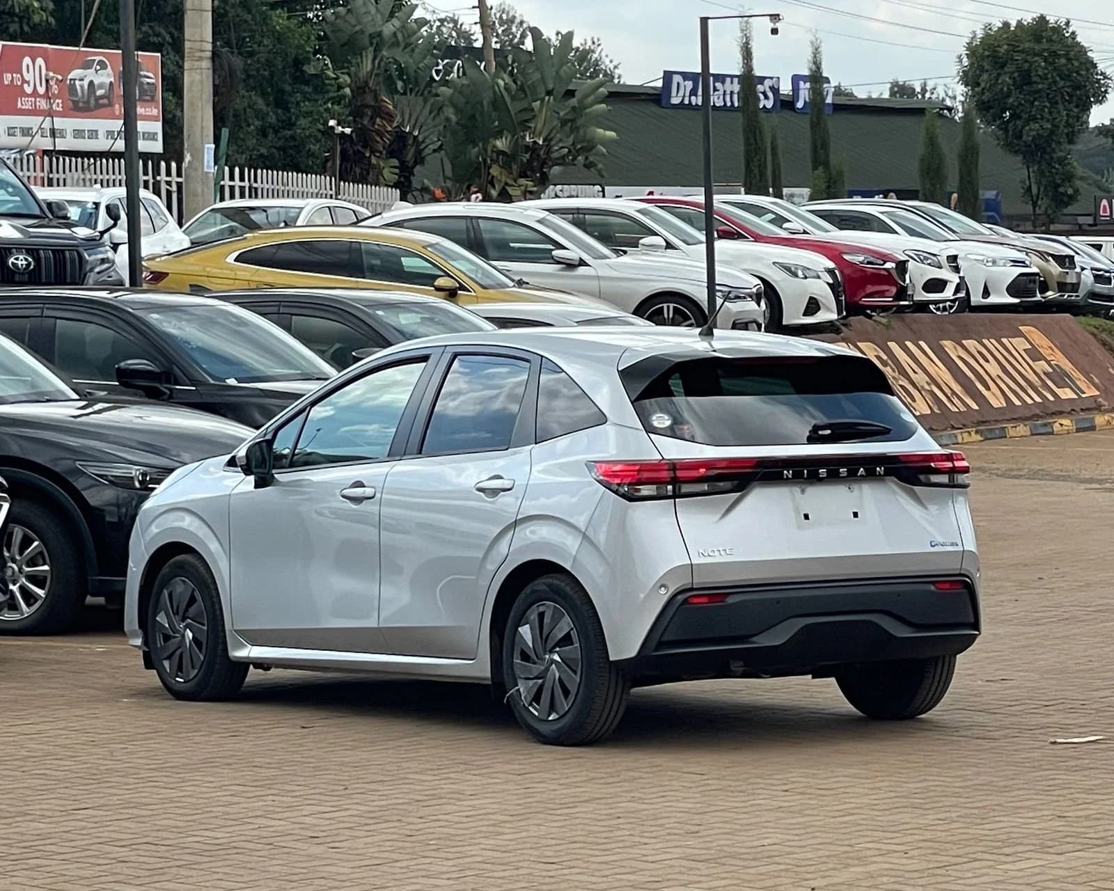 2021 NISSAN NOTE E-POWER E13 thumbnail 6